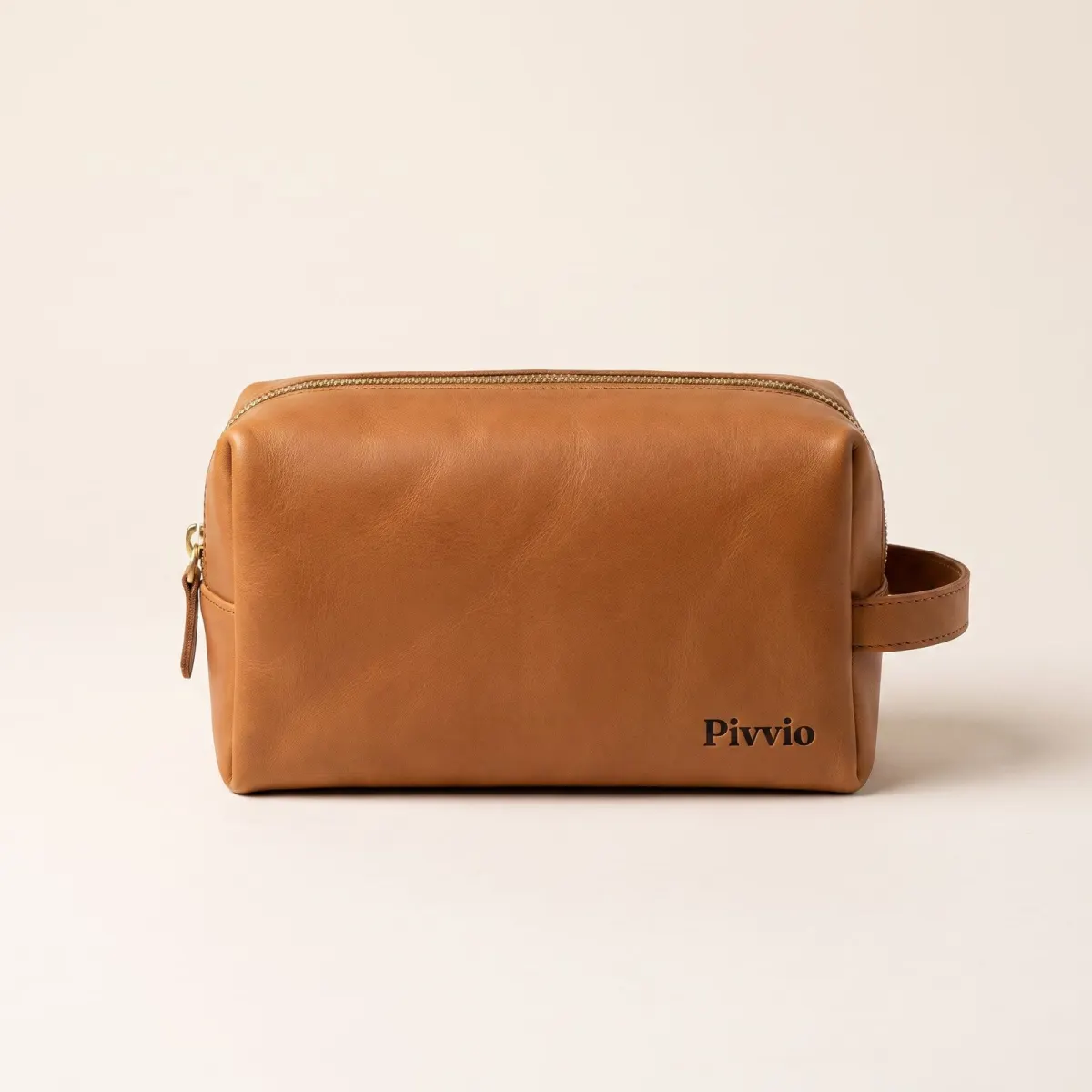 Dopp kit with the Pivvio logo